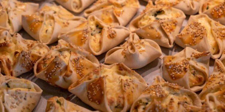 kaltsounia pies